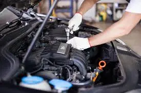 Mobile mechanic servicing a vehicle in Bridgwater